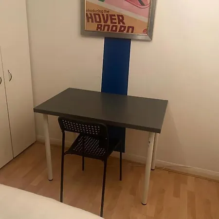 ✰free Private Parking✰80s Retro 1bedroom Serviced Canary Wharf Perfect For Families Business & Leisure Guests *