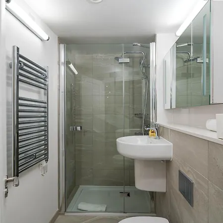 37 Doughty Street * לונדון