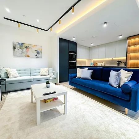 Lavish 2 Bedroom Flat With Private Balcony In Clerkenwell, Barbican * London