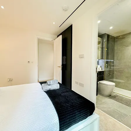 Lavish 2 Bedroom Flat With Private Balcony In Clerkenwell, Barbican * London