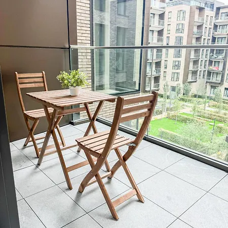 Apartment Lavish 2 Bedroom Flat With Private Balcony In Clerkenwell, Barbican