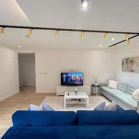 Apartment Lavish 2 Bedroom Flat With Private Balcony In Clerkenwell, Barbican