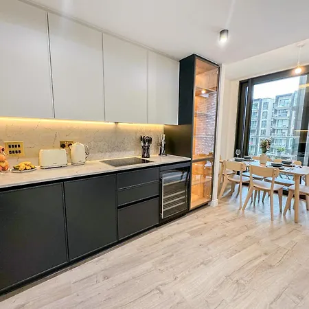 Lavish 2 Bedroom Flat With Private Balcony In Clerkenwell, Barbican Appartamento