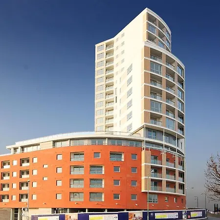 Modern In With Great Views *