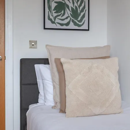 The Limehouse Collection * London