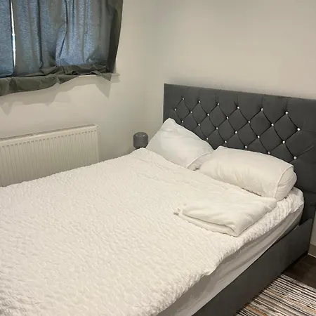 Redline Homes Holiday home London