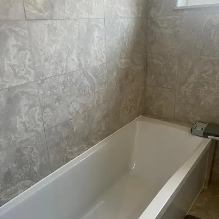 Redline Homes * Londyn