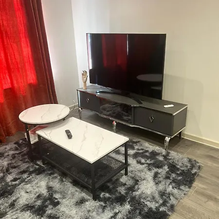 Redline Homes Holiday home