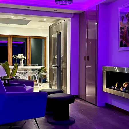 Luxurious 3bed House With Bath & Garden London