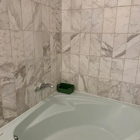 Apartment And Affordable Flat For 6 People In Zone 1 - Baker Street - With Breakfast Included *