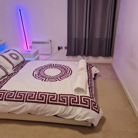 Flat 503 Prioress House 5-7 Loxford Road Barking Ig11 8sd Barking (Greater London)