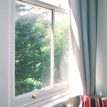 Apartment Kensington 1b1b With Sofa Double Bed Max 4 Guests London