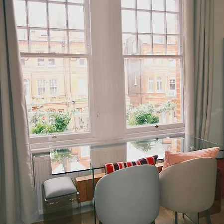 Apartment Kensington 1b1b With Sofa Double Bed Max 4 Guests