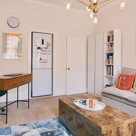 Kensington 1b1b With Sofa Double Bed Max 4 Guests Apartment