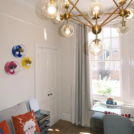 Apartment Kensington 1b1b With Sofa Double Bed Max 4 Guests *