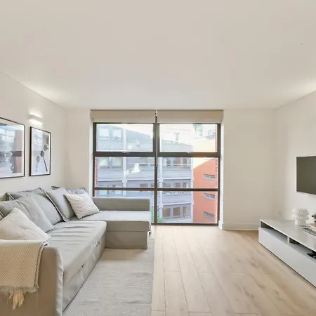 Flat 315, 33 Birtton Street * London