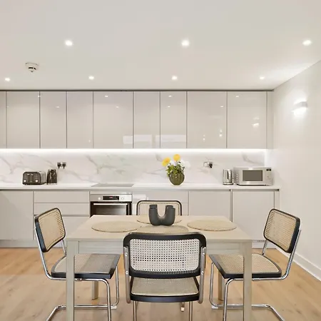 Flat 315, 33 Birtton Street