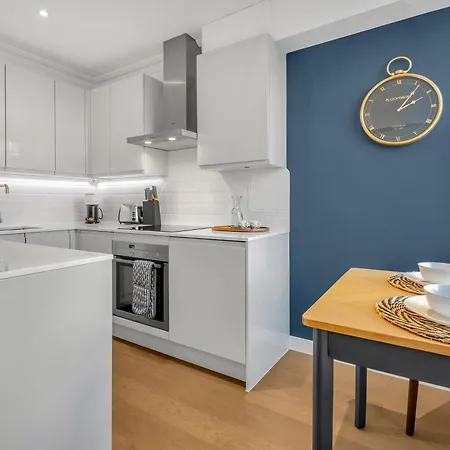 Be - The Russell Square Residences *