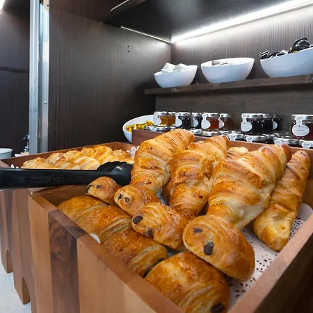 Western Chiswick Palace&suites Hotel London