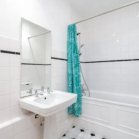 Beautiful & Cosy 1-bedroom In Clapham Apartment London