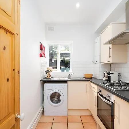 Beautiful & Cosy 1-bedroom In Clapham * London