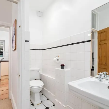 Beautiful & Cosy 1-bedroom In Clapham Apartment *