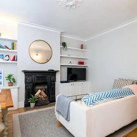 Beautiful & Cosy 1-bedroom In Clapham London