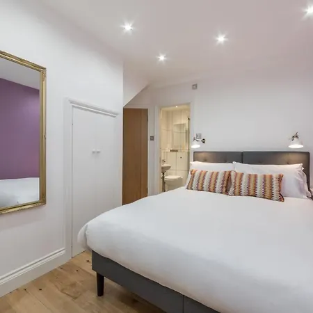 Apartment For - Fitzrovia - By Frankie Says