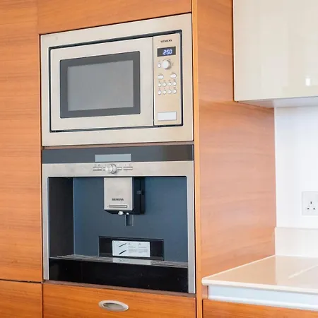 Apartment Ads Lux Lettings Ltd - Battersea Reach London