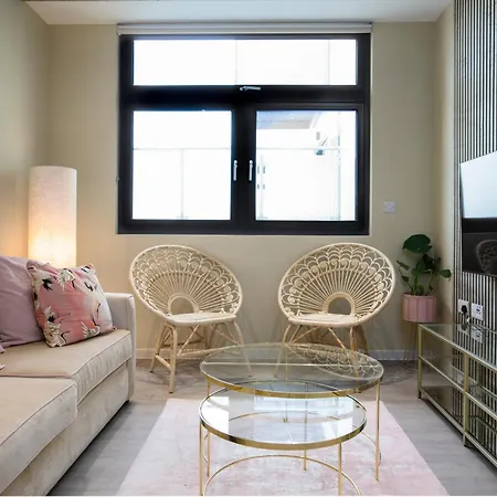 Palm Tree House - Namaste Apartment