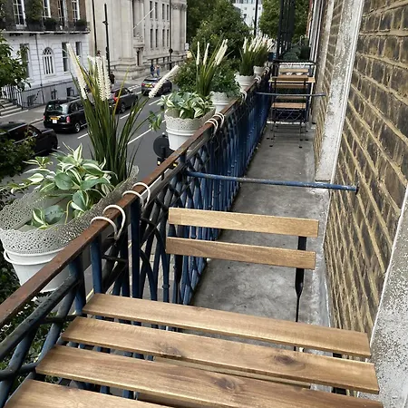 And Affordable Flat For 6 People In Zone 1 - Baker Street - With Breakfast Included
