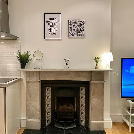 Apartment One-bed Flat In The Heart Of London, Bank Payment Required To The Host Up To 12h After You Have Made A Reservation