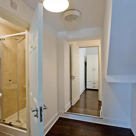 Imperial Corner House-whitechapel Apartamento *