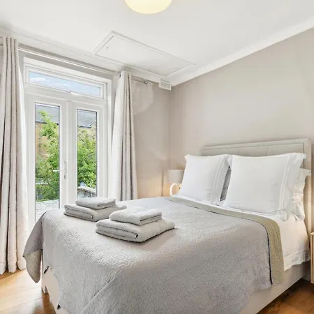 Spacious And Bright 1 Bedroom Flat London