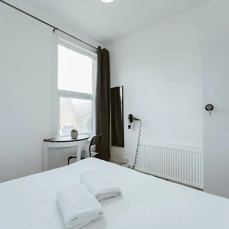 Manor House Great To London