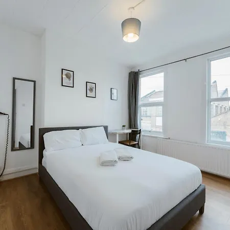 Guest house Manor House Great To