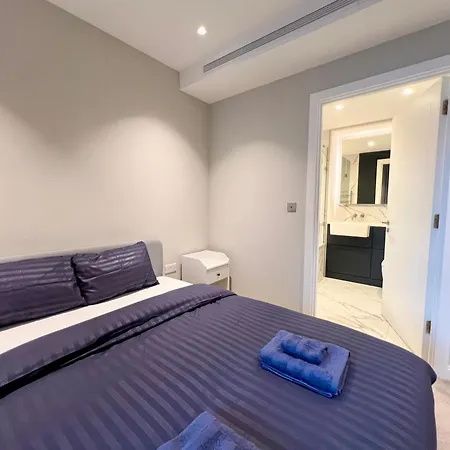 Vauxhall Lux Apartment London