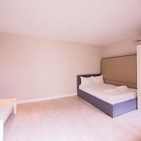 Stylish 3 Bedroom Flat In Little Venice Apartment London
