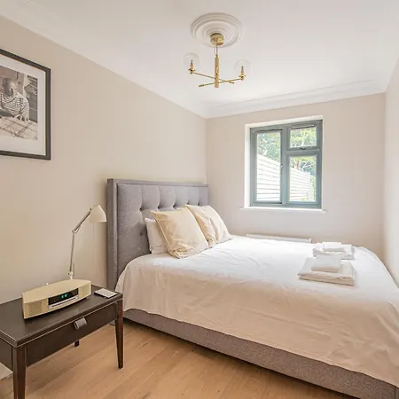 Stylish 3 Bedroom Flat In Little Venice * London