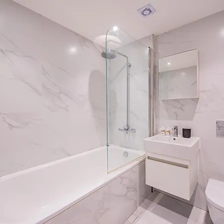 Stylish 3 Bedroom Flat In Little Venice Apartment