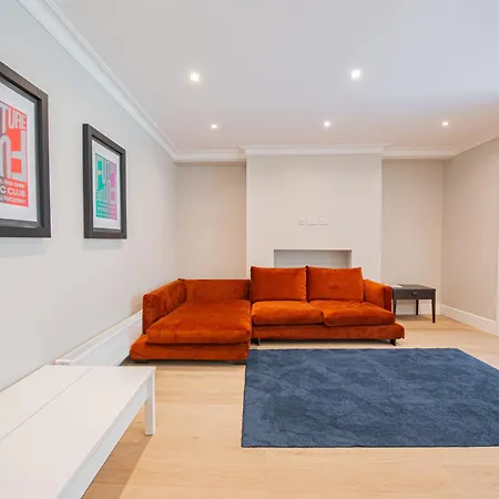 Stylish 3 Bedroom Flat In Little Venice *