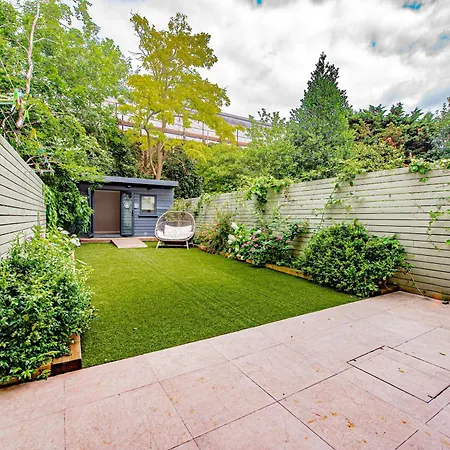 Stylish 3 Bedroom Flat In Little Venice Apartment