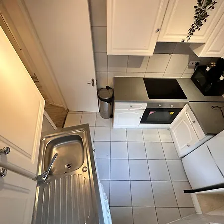 Chelsea Studio - Sleeps 4 - Near Cromwell Hospital Apartment London