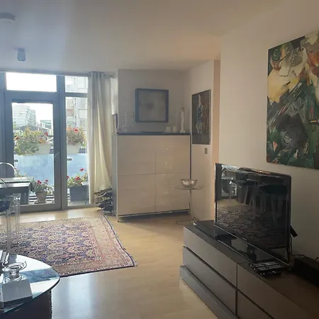 Fulham 2 Double Bedrooms, 4 People Flat * London