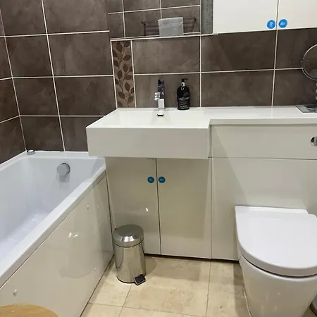 Fulham 2 Double Bedrooms, 4 People Flat Apartment *