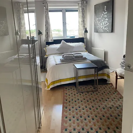 Fulham 2 Double Bedrooms, 4 People Flat Apartment London