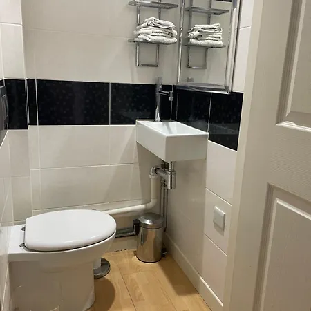 Fulham 2 Double Bedrooms, 4 People Flat Apartment