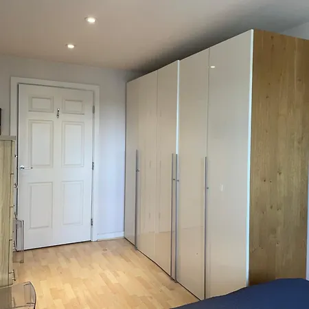 Fulham 2 Double Bedrooms, 4 People Flat