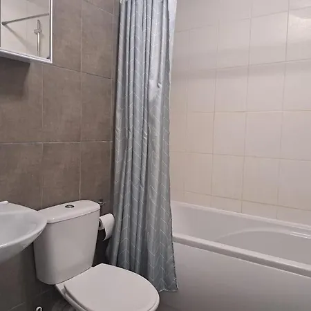 1 Bedroom Flat With Allocated Parking * Barnet