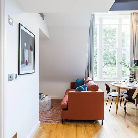Apartment Coleherne Road X *